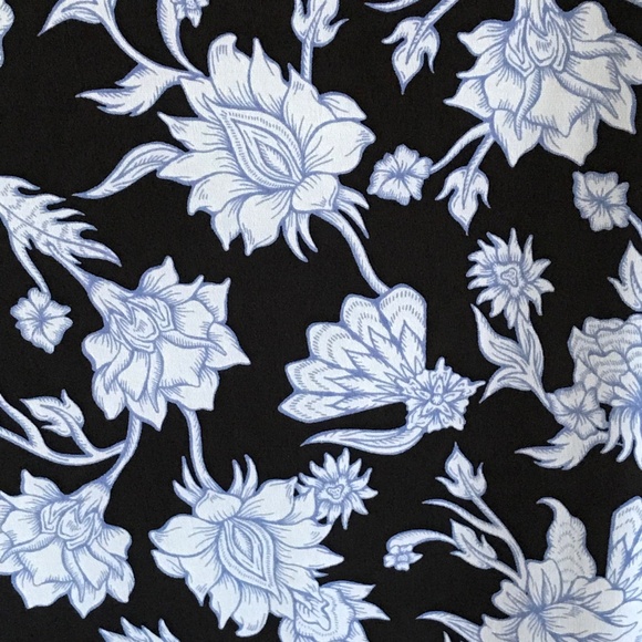 JM COLLECTION Floral Bell Sleeve Blouse Round Neck Blue Women’s Size XL Size 1X - Picture 3 of 16